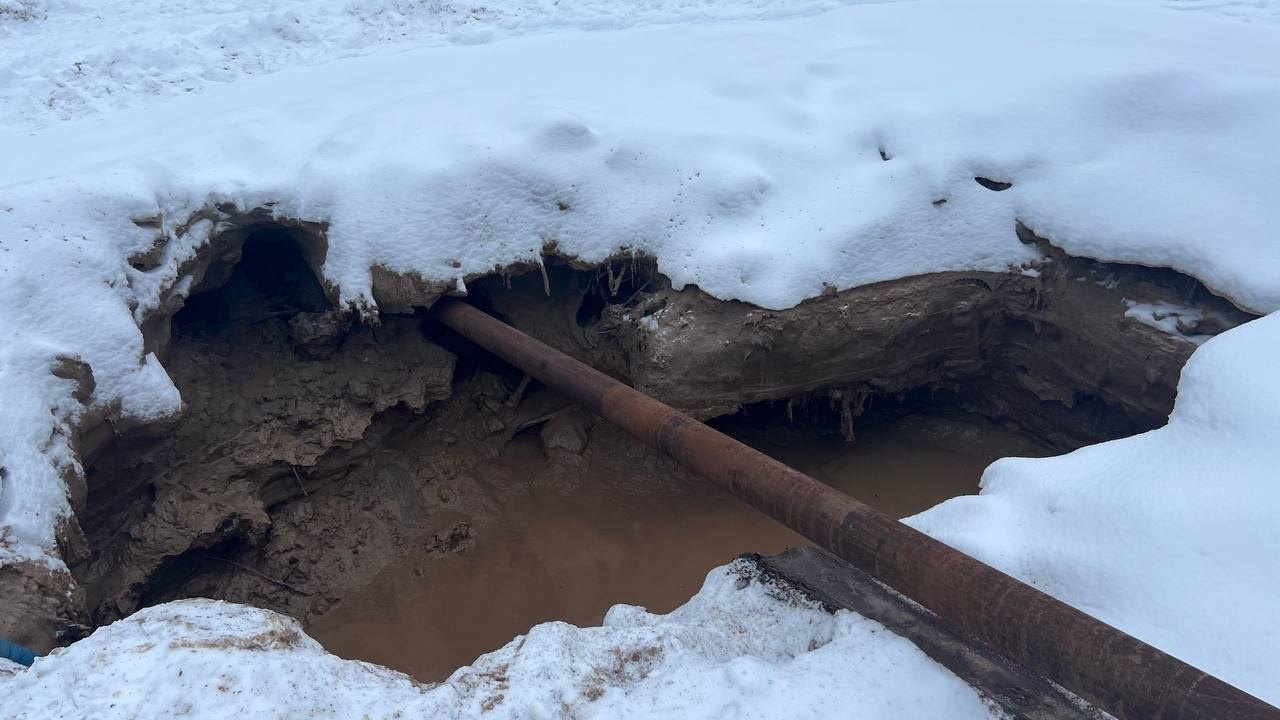 В Череповецком районе продолжается реконструкция водопроводного дюкера в Суде..