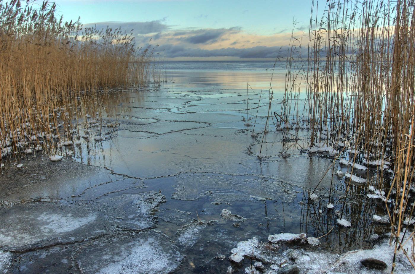 Консультация о появлении временных ледовых образований на реках и водоемах Вологодской области.