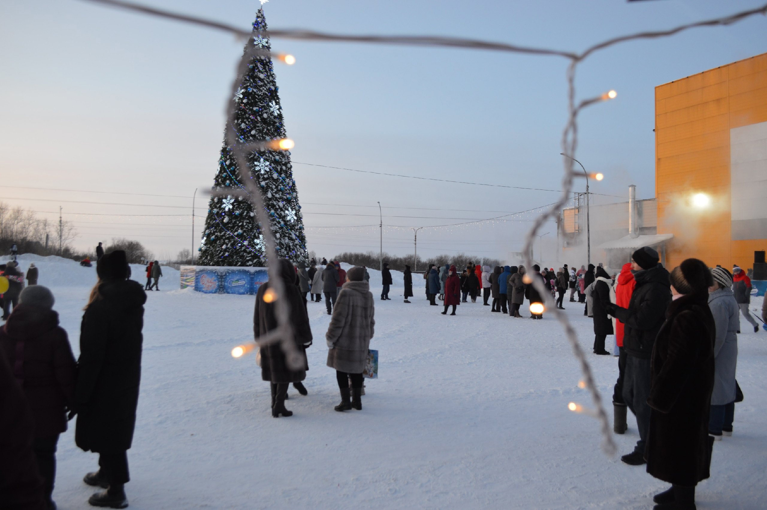 Вологжане оценили новогоднее оформление городов и сел Вологодской области.