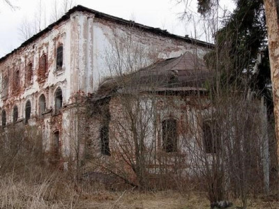 Храм Пресвятой Живоначальной Троицы, село Улома.